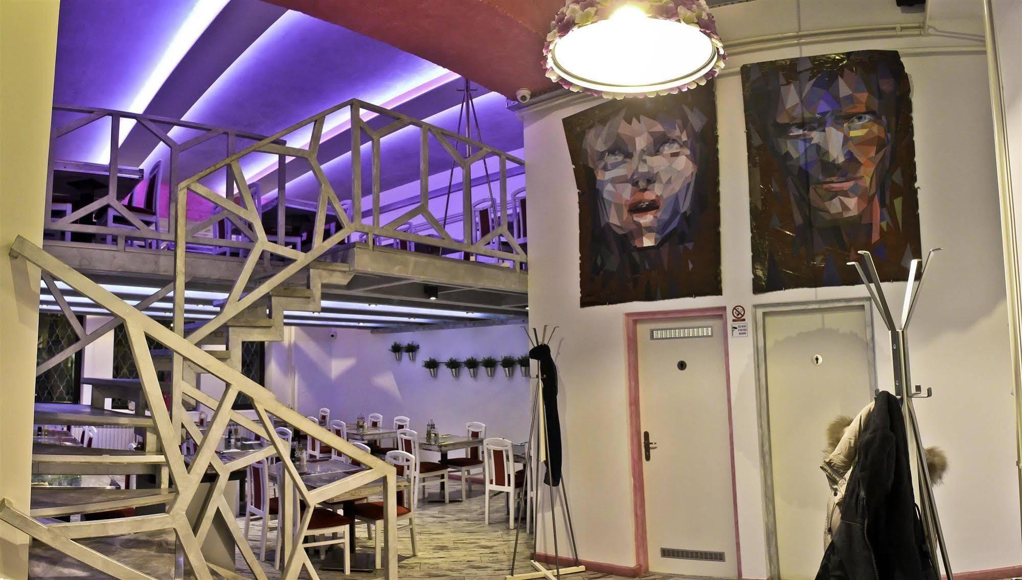 Chillout Hostel Загреб Экстерьер фото